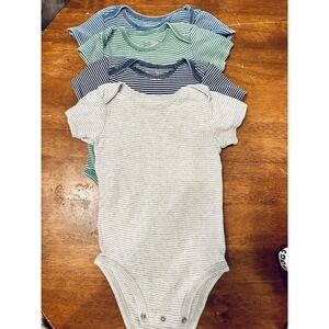 Set‎ of 4 striped 9 months Bodysuits